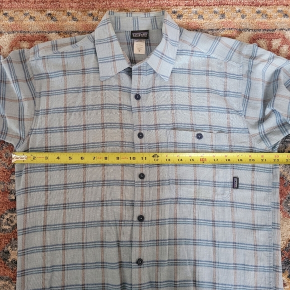 Patagonia Vintage Mens Organic Cotton Short Sleeve Button Up Blue Plaid Medium - Picture 7 of 7